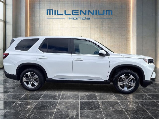 Used 2025 Honda Pilot EX-L image 6