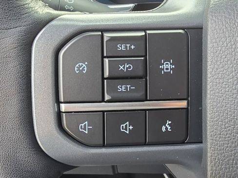 Used 2023 Ford F150 Lariat w/ Trailer Tow Package image 26