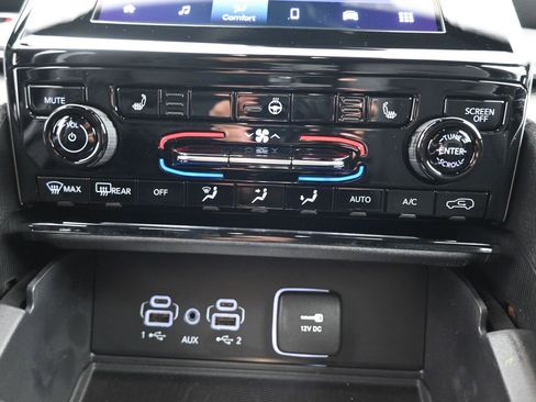 New 2025 Jeep Grand Cherokee L Altitude image 4