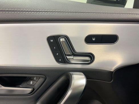 Used 2025 Mercedes-Benz CLA 250 image 22