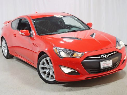 Used 2015 Hyundai Genesis 3.8 image 6