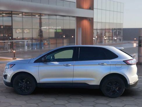 Used 2018 Ford Edge SE image 7