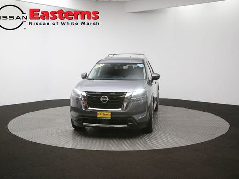 Used 2023 Nissan Pathfinder SL AWD/4WD image 52