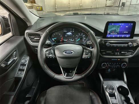 Used 2022 Ford Escape SEL w/ SEL Stealth AWD Package image 17