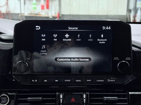 Used 2022 Nissan Pathfinder Platinum w/ Lighting Package (N93) AWD/4WD image 38