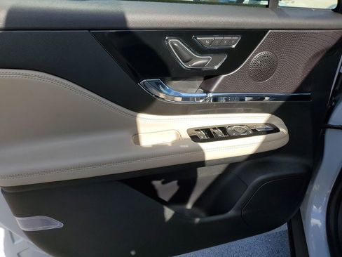 New 2026 Lincoln Corsair Premiere image 18