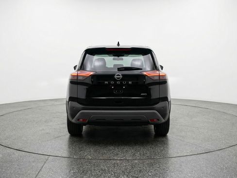 Used 2025 Nissan Rogue SV image 7