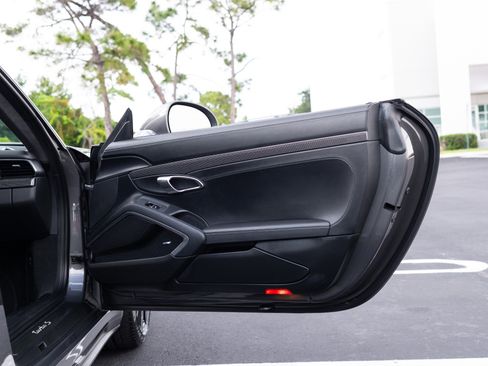 Used 2014 Porsche 911 Turbo S AWD/4WD image 53