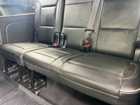 Used 2021 GMC Yukon XL SLT w/ SLT Luxury Plus Package image 14