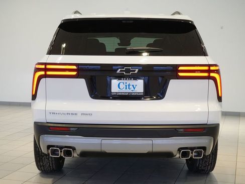 New 2026 Chevrolet Traverse LT w/ Driver Confidence Package AWD/4WD image 6