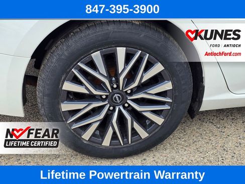 Used 2024 Nissan Altima 2.5 SV image 11