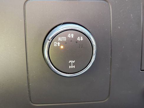 Used 2009 GMC Sierra 1500 4x4 Crew Cab image 11