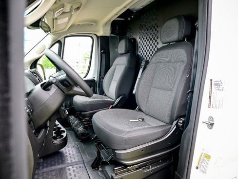 Used 2025 RAM ProMaster 2500 w/ U-Haul Equipment Group FWD image 14