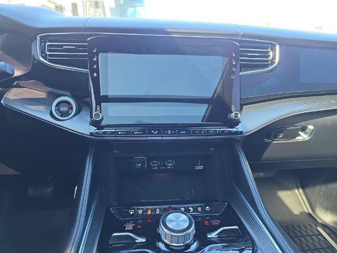 Used 2022 Jeep Grand Wagoneer Series II AWD/4WD image 28
