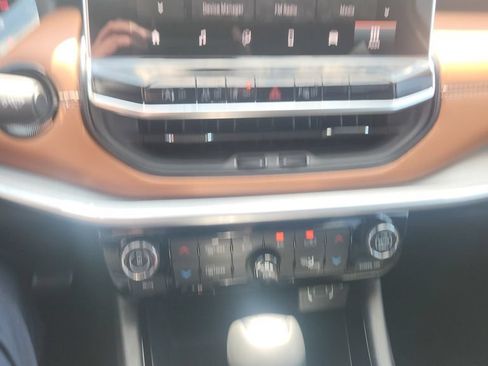 Used 2025 Jeep Compass Limited AWD/4WD image 19