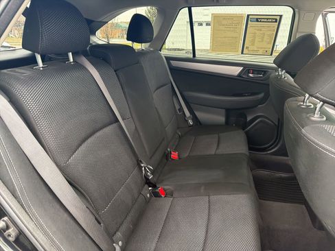 Used 2017 Subaru Outback 2.5i Premium image 27