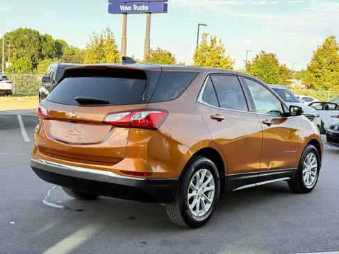 Used 2018 Chevrolet Equinox LT FWD image 11