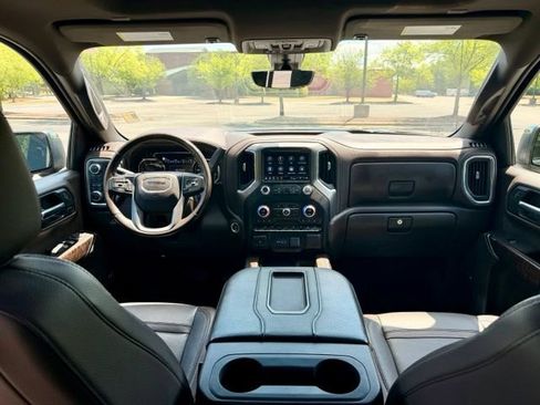 Used 2022 GMC Sierra 1500 Denali w/ Denali Reserve Package AWD/4WD image 23