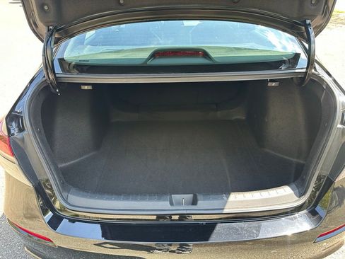 Used 2025 Honda Civic Sport image 40