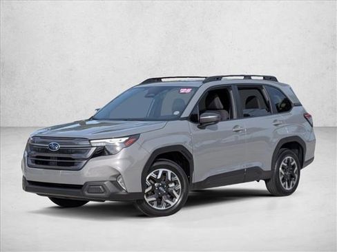 Used 2025 Subaru Forester Premium image 1