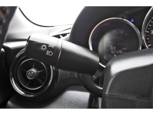 Used 2018 MAZDA MX-5 Miata Club image 17