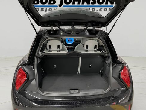 Used 2025 MINI Cooper 2-Door Hardtop image 26