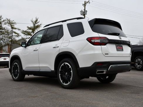 New 2026 Honda Pilot Touring image 5