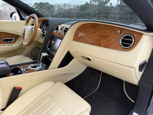 Used 2014 Bentley Continental GT image 23