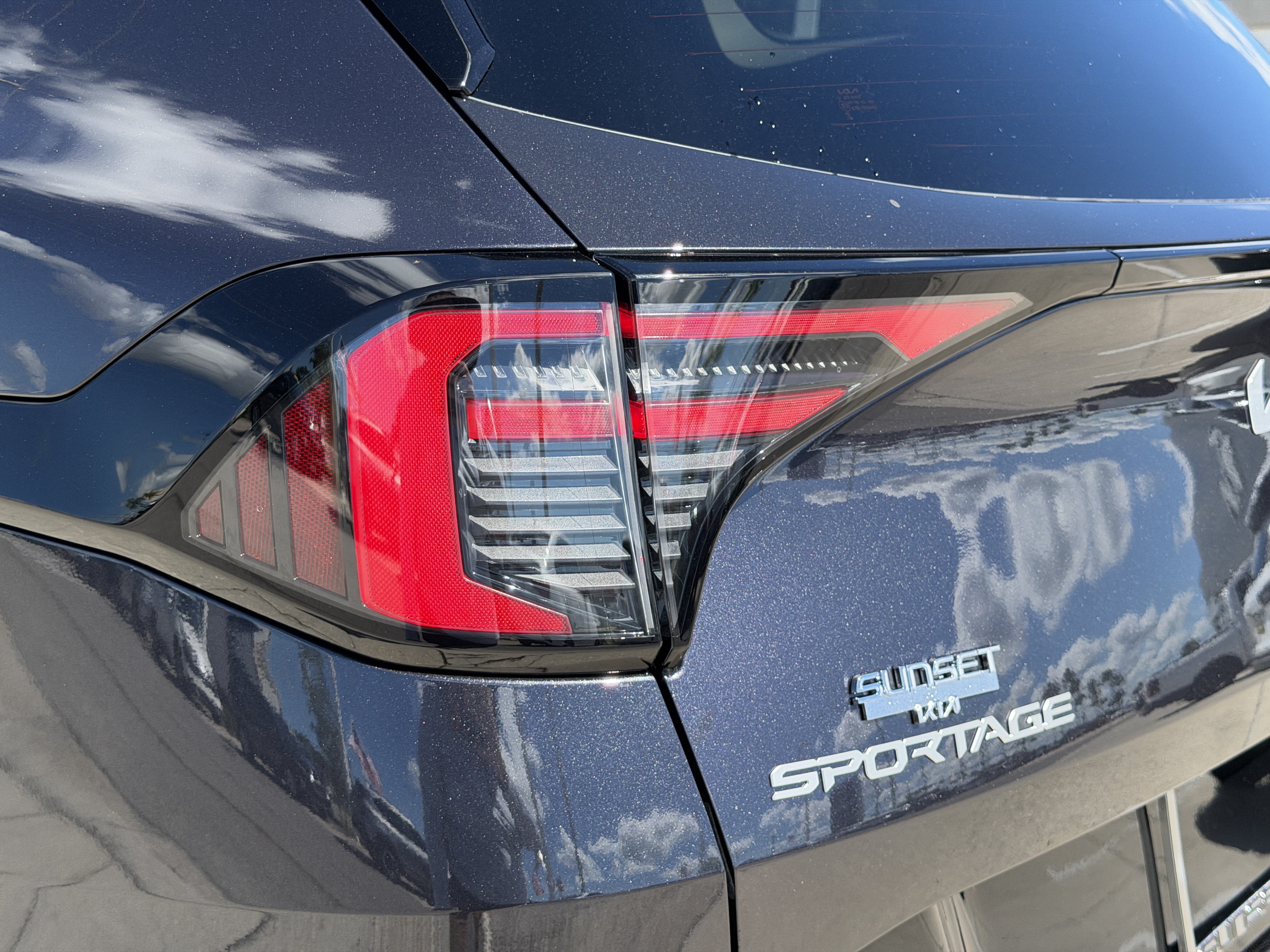 New 2027 Kia Sportage SX FWD image 10