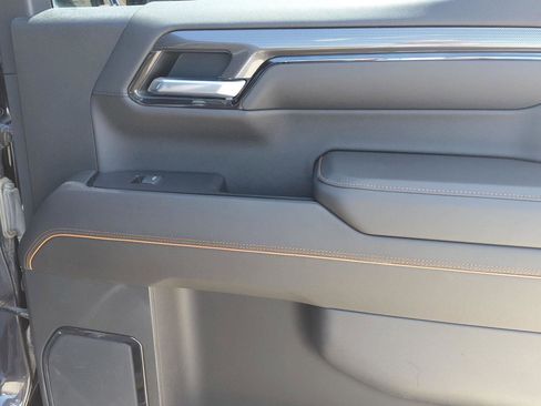 Used 2022 GMC Sierra 1500 AT4 w/ AT4 Premium Package AWD/4WD image 18