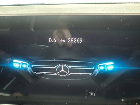 Used 2021 Mercedes-Benz GLB 250 w/ Premium Package image 57