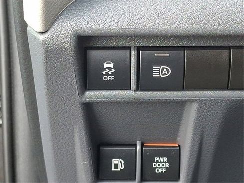 Used 2021 Toyota Sienna LE w/ LE Plus Package image 27