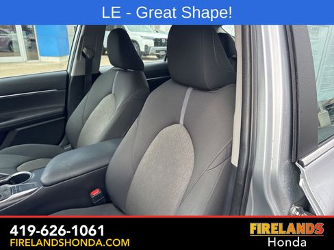Used 2023 Toyota Camry LE image 12