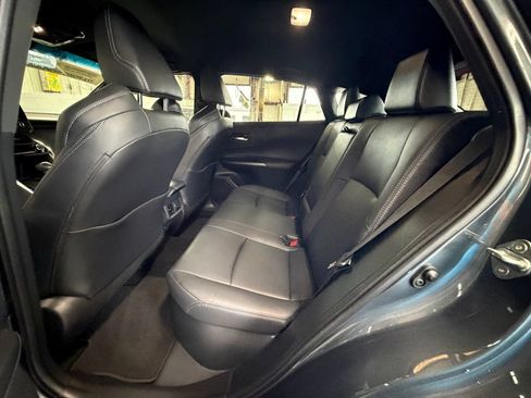 Used 2022 Toyota Venza XLE AWD/4WD image 23