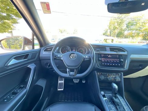Certified 2021 Volkswagen Tiguan SE R-Line image 14