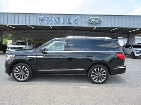 Used 2021 Lincoln Navigator Reserve w/ Luxury Package AWD/4WD image 2