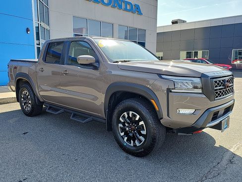 Used 2024 Nissan Frontier PRO-4X w/ Off-Road Protection Package image 3