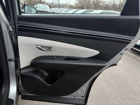 Used 2023 Hyundai Tucson SE image 13