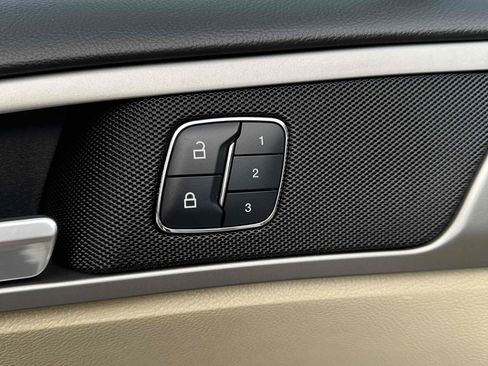 Used 2014 Ford Fusion SE w/ Equipment Group 202A image 9