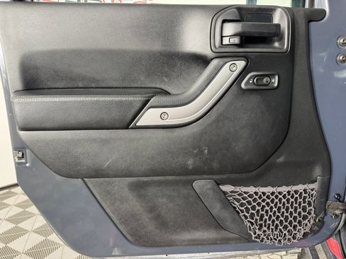 Used 2016 Jeep Wrangler Unlimited Rubicon AWD/4WD image 33