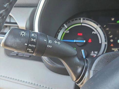 Used 2020 Toyota Highlander Limited AWD/4WD image 16