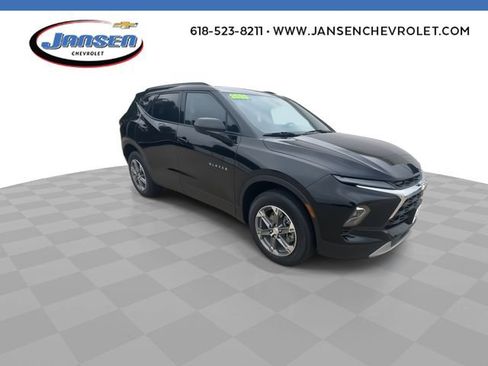 Used 2023 Chevrolet Blazer LT w/ Convenience Package AWD/4WD image 2