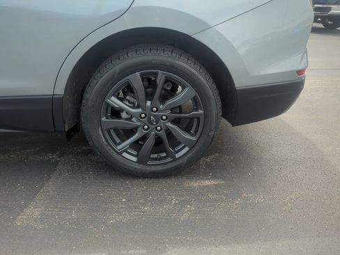 Certified 2024 Chevrolet Equinox RS FWD image 14
