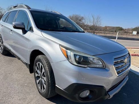 Used 2016 Subaru Outback 2.5i Limited image 9