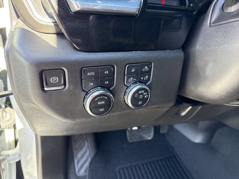 Used 2023 GMC Sierra 1500 SLT w/ X31 Off-Road Package AWD/4WD image 15