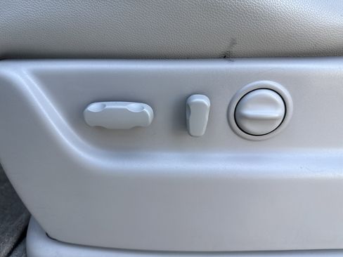 Used 2013 Chevrolet Tahoe LT w/ Luxury Package image 14