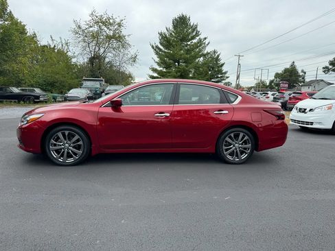 Used 2018 Nissan Altima 2.5 SR w/ SR Special Edition image 7