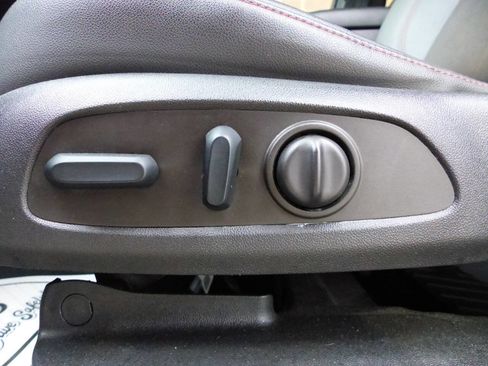 Used 2022 Chevrolet Blazer RS image 25