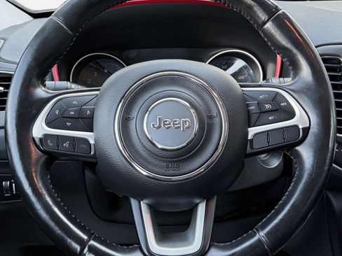 Used 2020 Jeep Compass Trailhawk AWD/4WD image 18