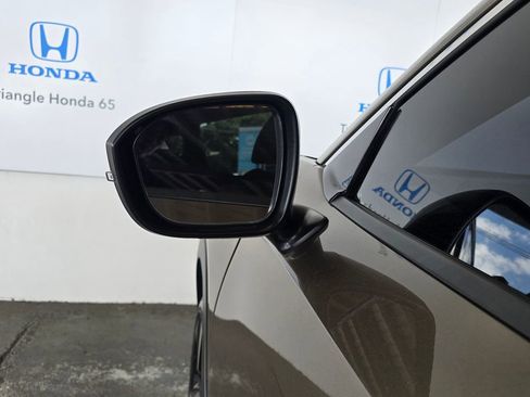Used 2025 Nissan Kicks SR FWD image 53